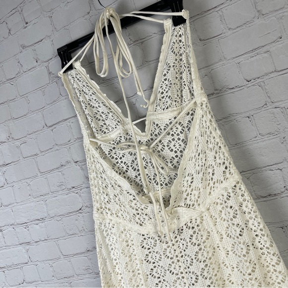 FREE PEOPLE Beach light crochet beige coverup jumpsuit, size M - Picture 4 of 16